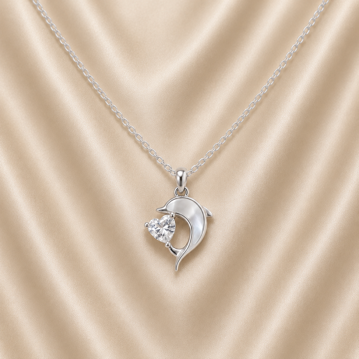 Srebrna ogrlica -dupin-